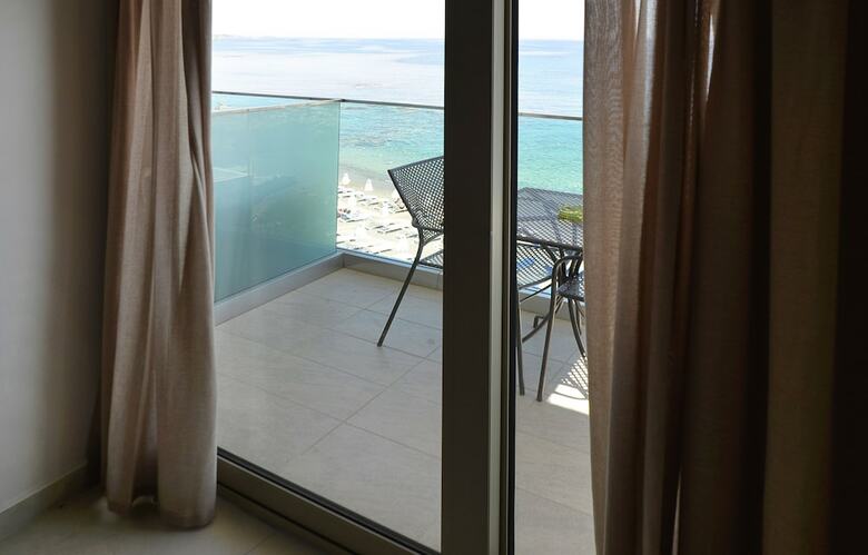 Golden Beach Hotel