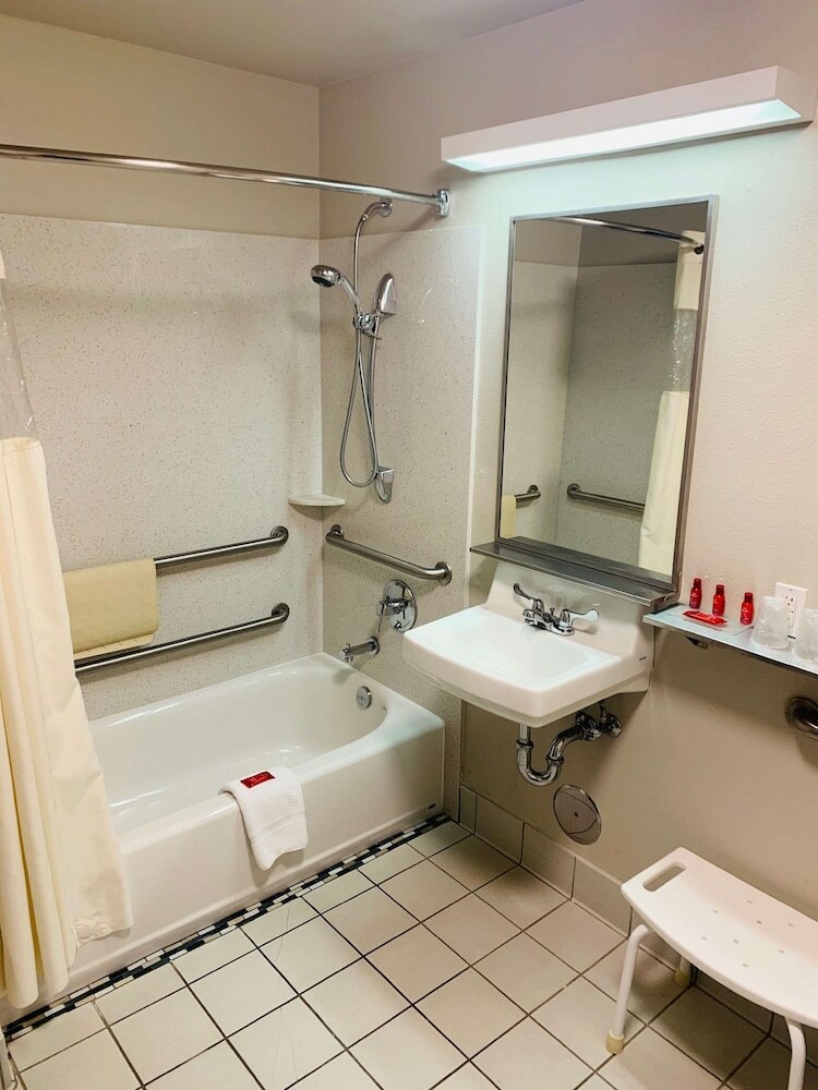 Surestay Plus Hotel By Best Western Redding