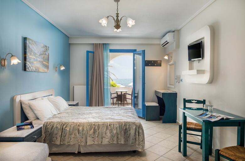 Liana Beach Hotel & Spa