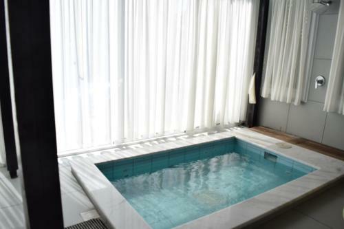 Yialos Luxury Apartments