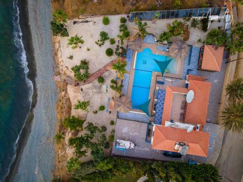 Astrofegia Beach Villa