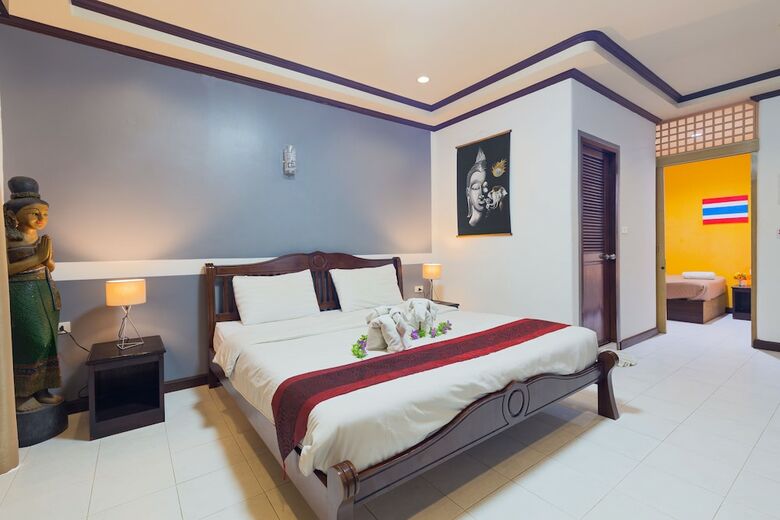 Hotel Grand Orchid Inn