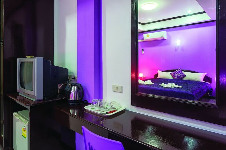 Hotel Grand Orchid Inn