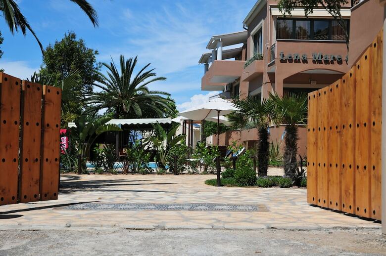 Lena Mare Boutique Hotel