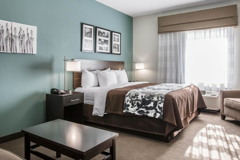 Hotel Sleep Inn & Suites