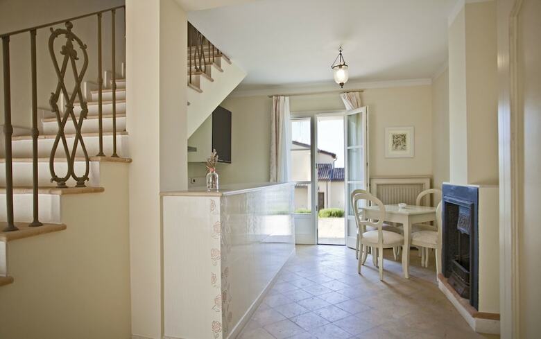 Posada Borgo Cond� Wine Resort