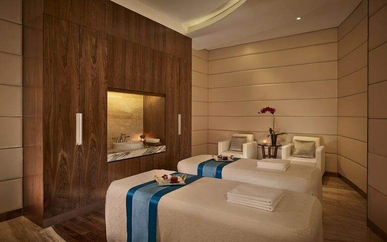 Hotel The Reverie Saigon