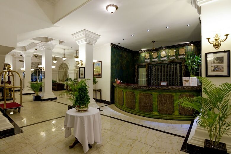 Le Grand Palais Boutique Hotel