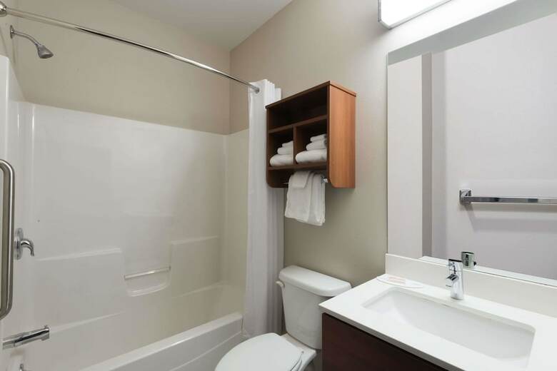 Hotel Microtel Inn & Suites By Wyndham Windham