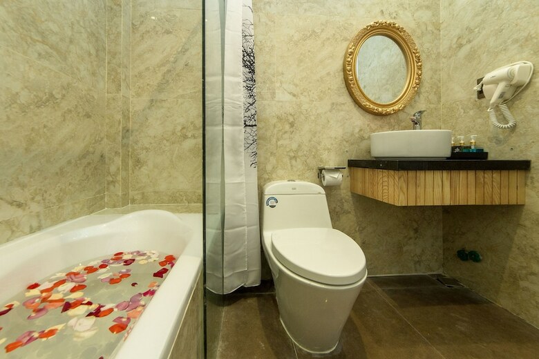 Bed & Breakfast Hoang Trinh Hotel