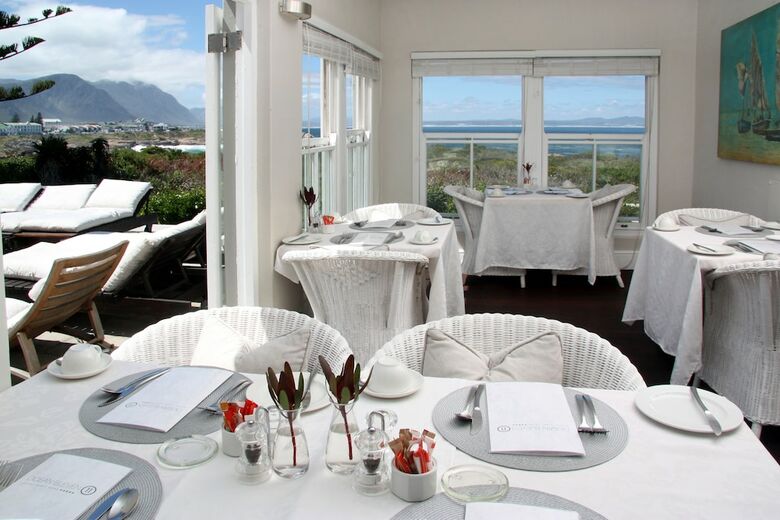 Hotel Ocean Eleven Guest House