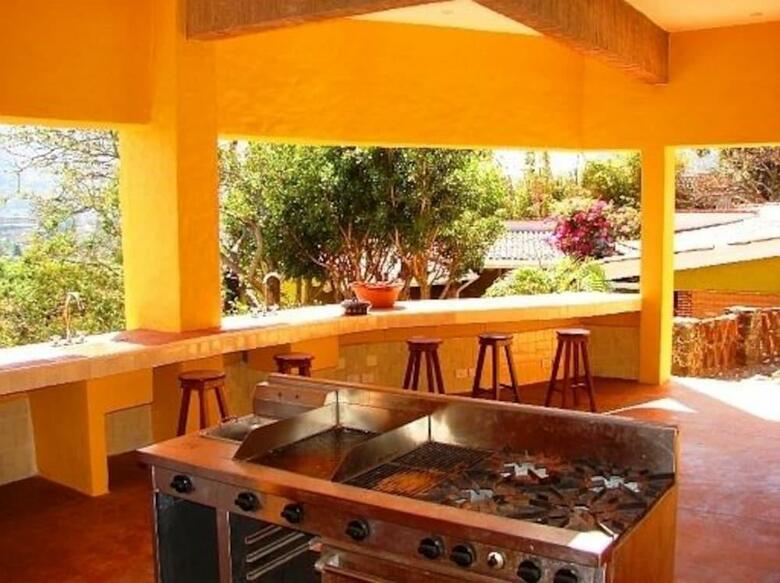 Hotel La Villa Bonita Culinary Vacation