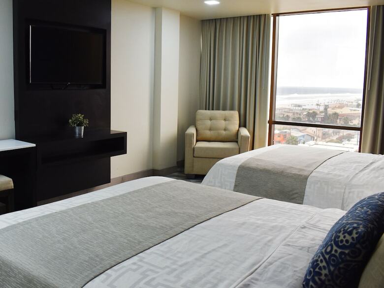 Hotel Corona Plaza
