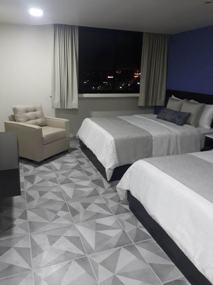 Hotel Corona Plaza