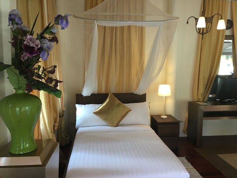 Ban Keaw Villas