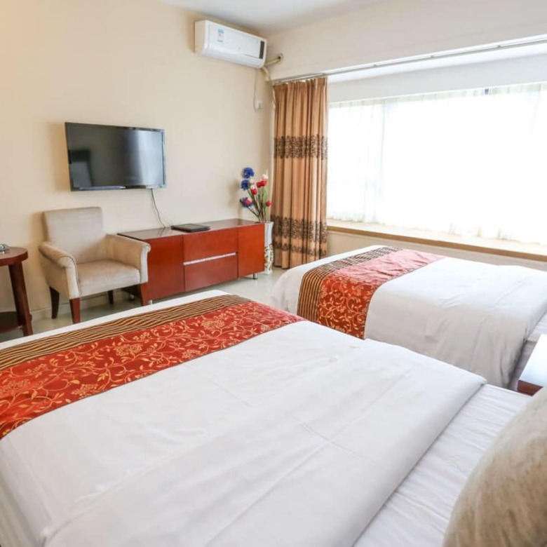 Aohua International Apartment Hotel