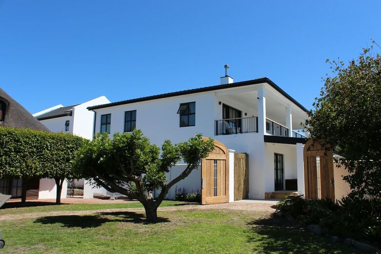 Hotel Whale Rock Luxury Lodge