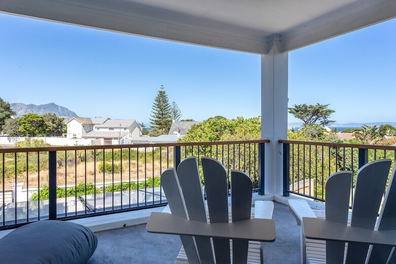 Hotel Whale Rock Luxury Lodge