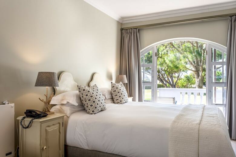 Hotel Whale Rock Luxury Lodge