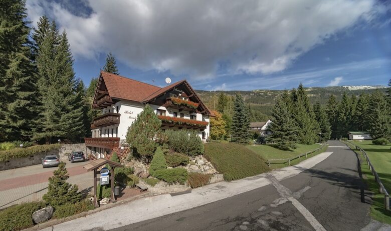 Hotel Krist�na