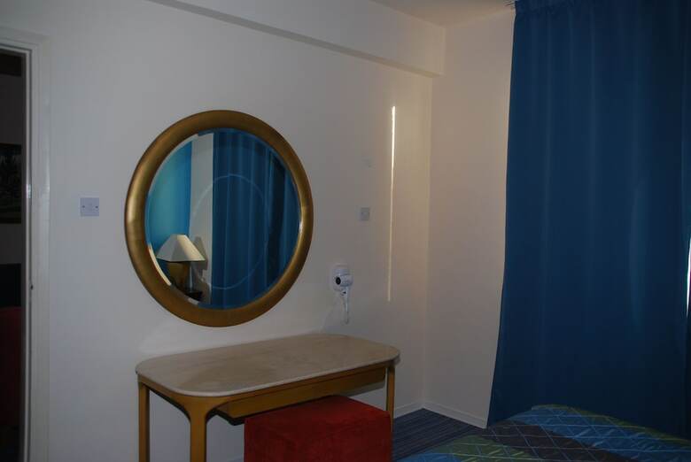 The Caravel Hotel
