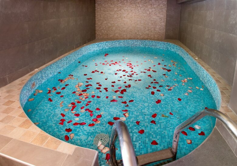 Kingdom Hotel