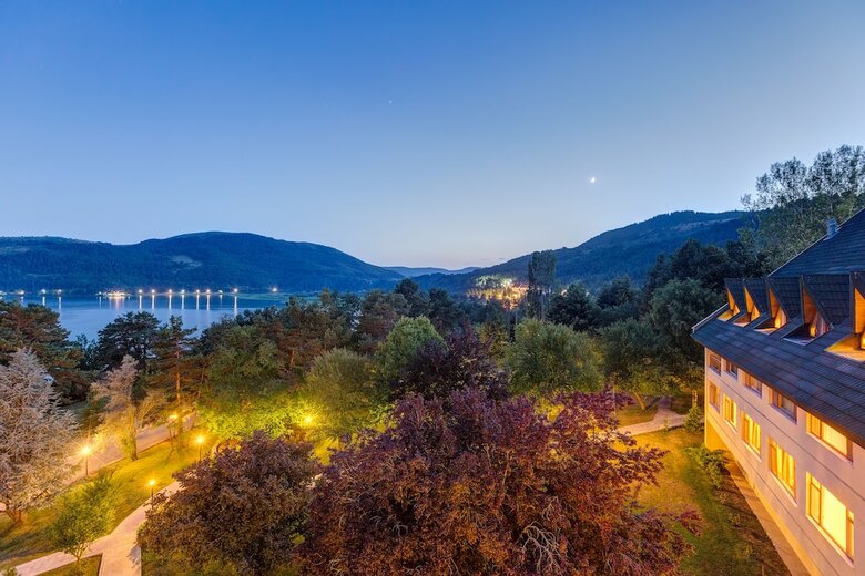 Hotel B�y�k Abant Oteli