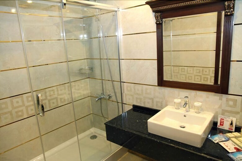 Hotel B�y�k Abant Oteli