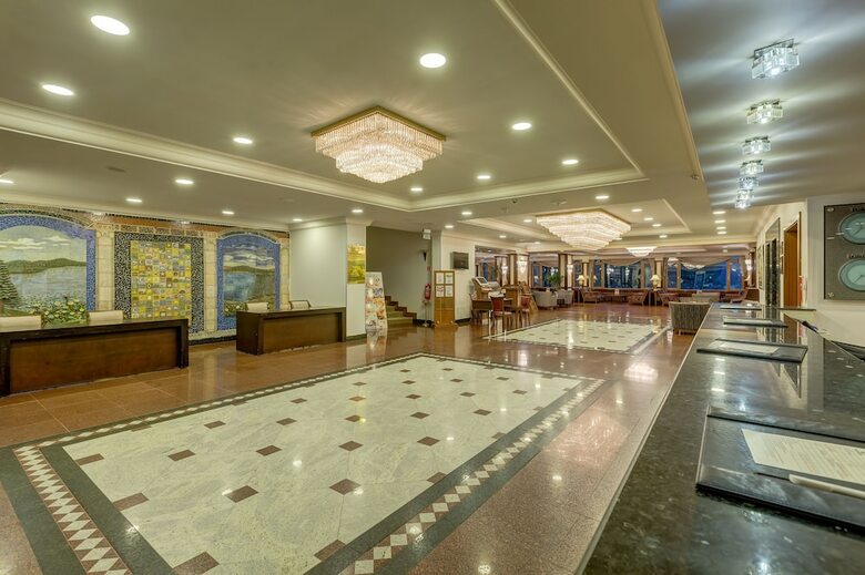 Hotel B�y�k Abant Oteli