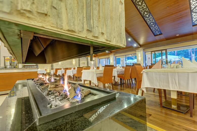 Hotel B�y�k Abant Oteli