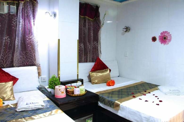 Hostal Kamal Deluxe Hotel