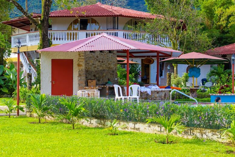 Hotel Y Restaurante Valle Verde