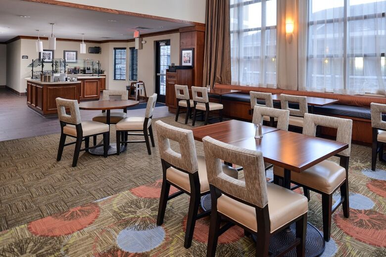 Hotel Staybridge Suites Rochester - Commerce Dr Nw