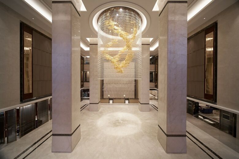 Sheraton Grand Zhengzhou Hotel