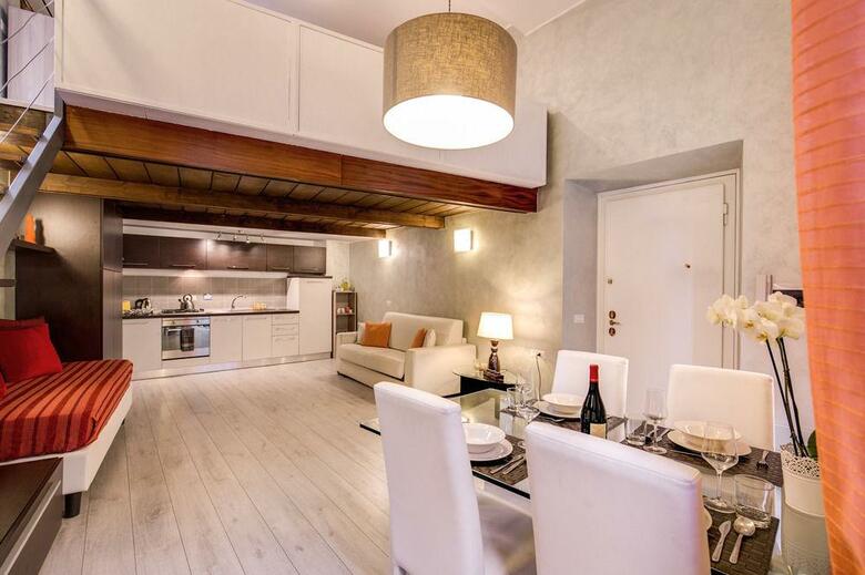 Tritone Top House