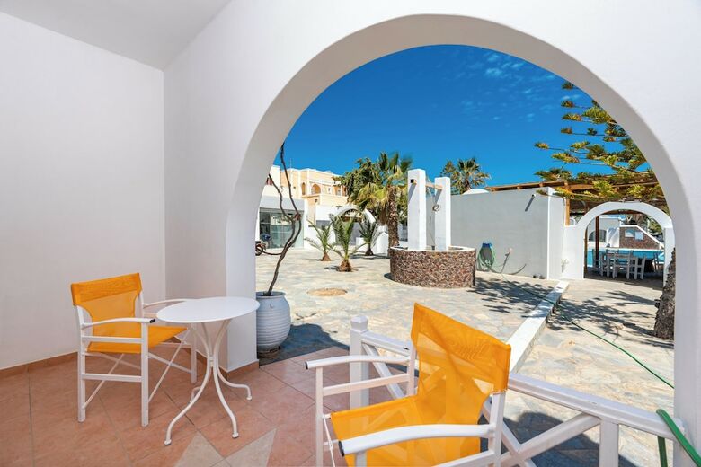 Hotel Maistros Village