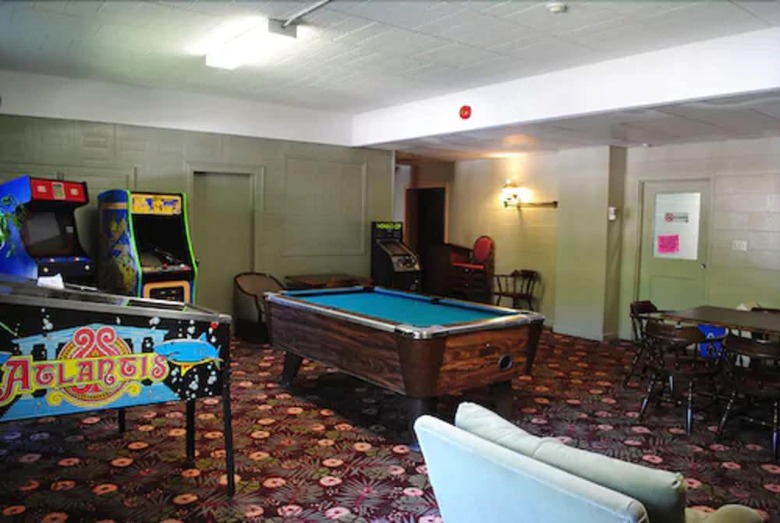 Hotel Pine Dale Motor Inn