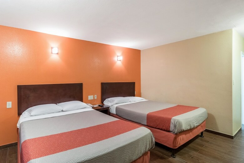 Motel 6 Blythe South