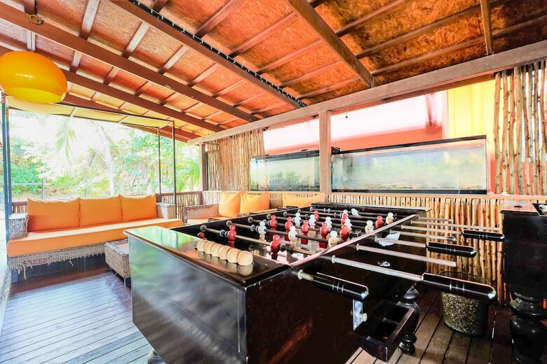 Apartamento Oyo The Chalet Phuket Resort