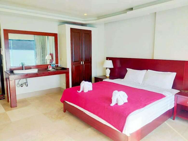 El Nido Beach Hotel