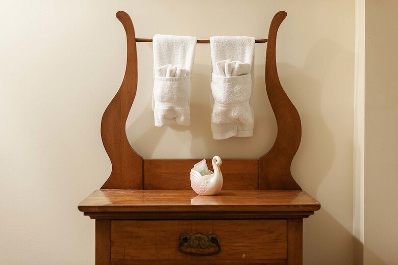 Bed & Breakfast Stone Maiden Inn