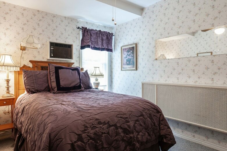 Bed & Breakfast Stone Maiden Inn