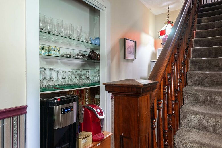 Bed & Breakfast Stone Maiden Inn