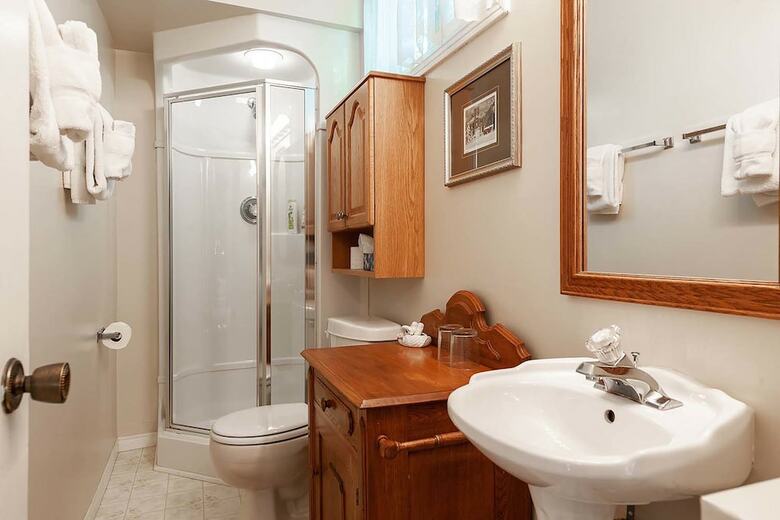 Bed & Breakfast Stone Maiden Inn