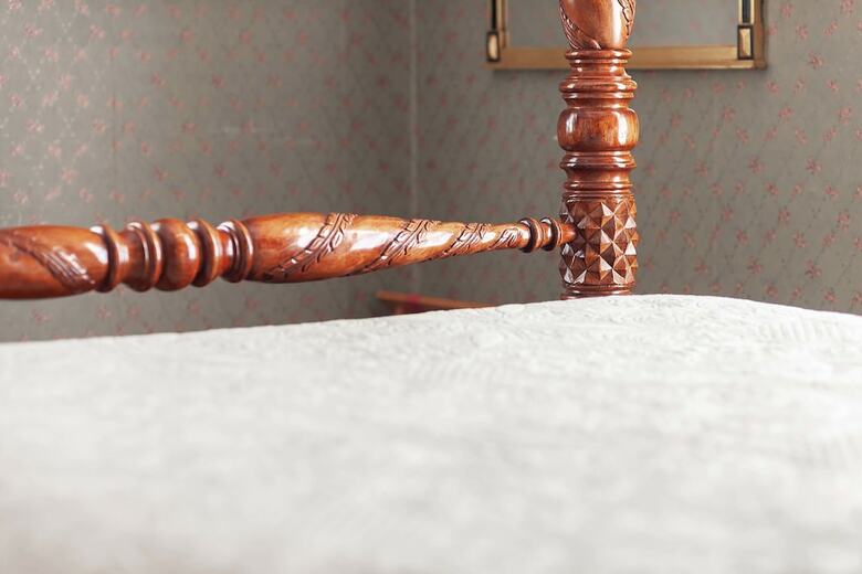 Bed & Breakfast Stone Maiden Inn