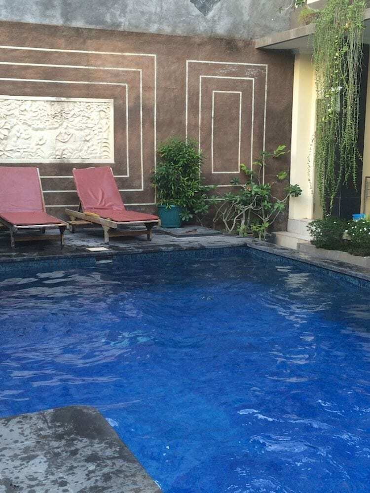 Hotel Waringin Home Stay