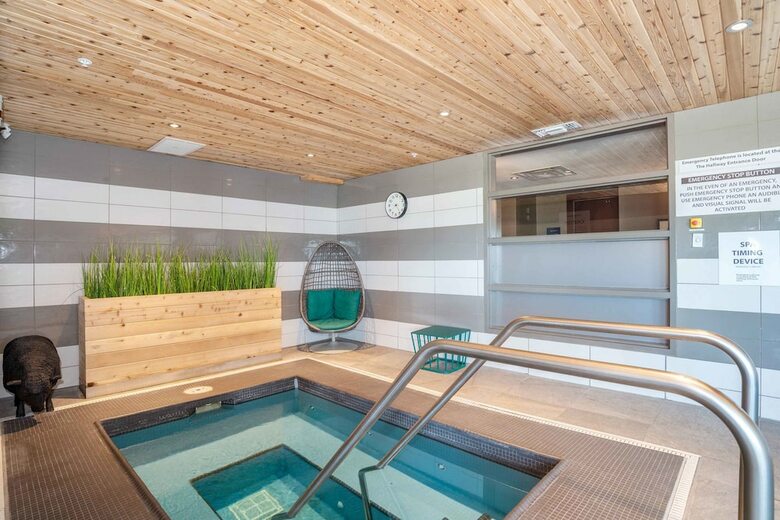 Sandman Hotel Oakville