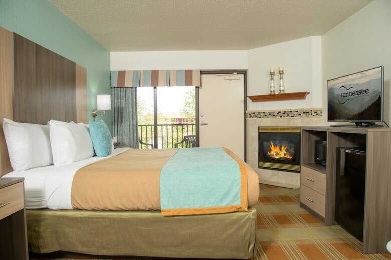 Hotel Pigeon River Inn