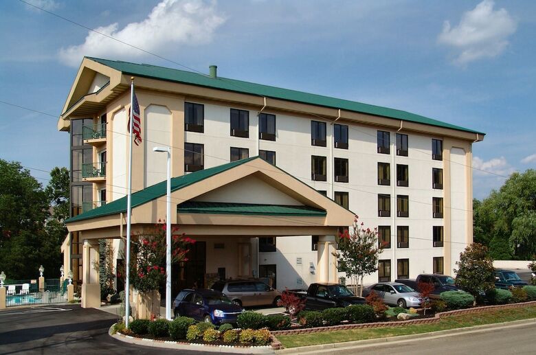 Hotel Pigeon River Inn