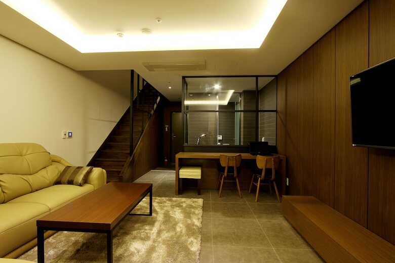 R.lee Suite Hotel Songdo